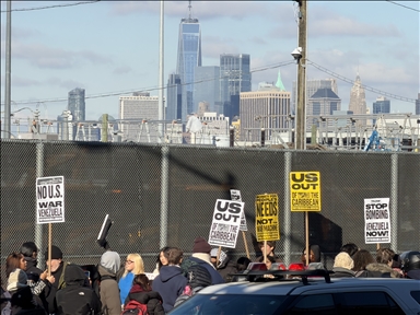 У следственного изолятора, куда доставлен Мадуро, прошла акция протеста