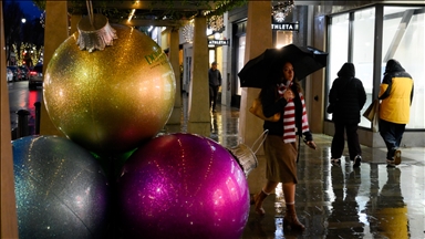 ABD’de yağmurlu hava Burlingame’de etkisini gösterdi