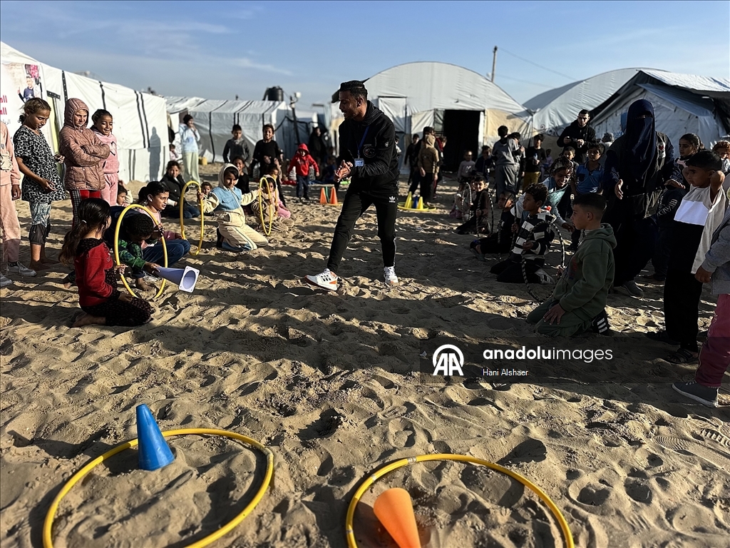 İsrail saldırılarında ailelerini ve uzuvlarını kaybeden Filistinliler için etkinlik düzenlendi