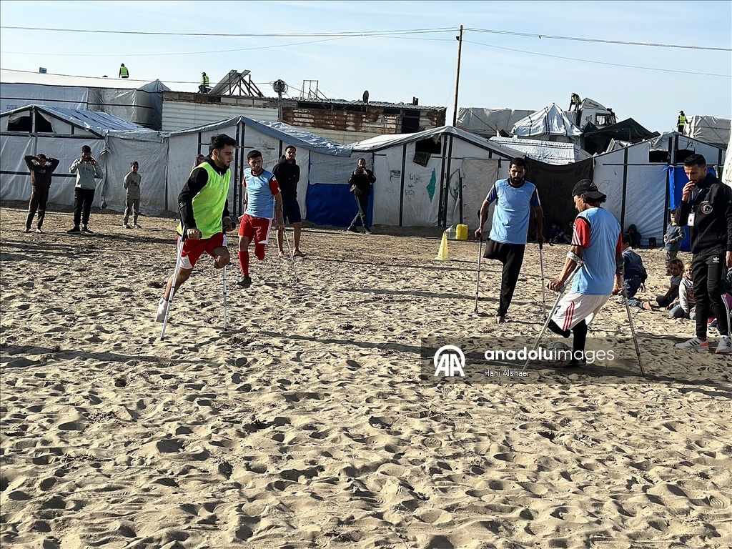 İsrail saldırılarında ailelerini ve uzuvlarını kaybeden Filistinliler için etkinlik düzenlendi