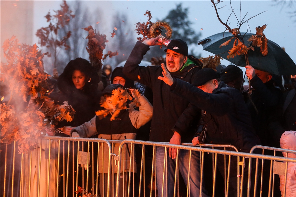 BEOGRAD - Paljenje badnjaka uoči pravoslavnog praznika Božića