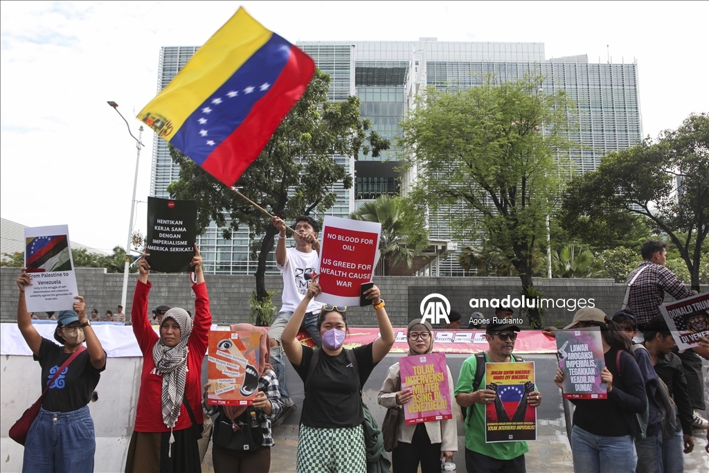 Антиамериканская акция протеста в Джакарте