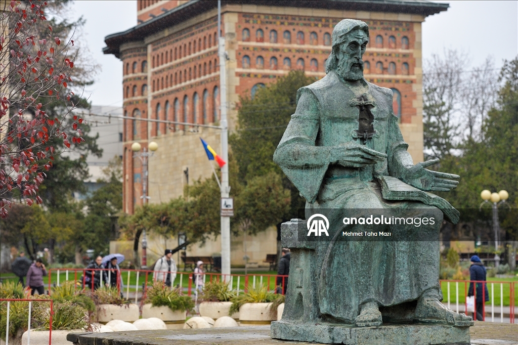 Romanya’nın kültür ve inanç merkezi Yaş, tarihi yapılarıyla öne çıkıyor