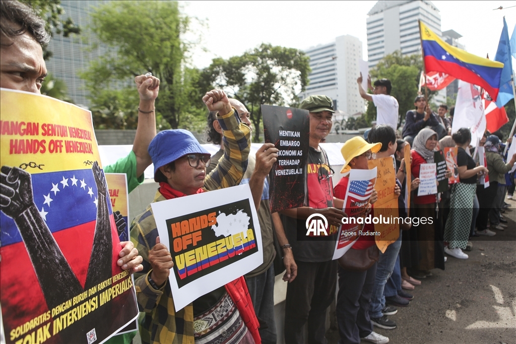 Антиамериканская акция протеста в Джакарте