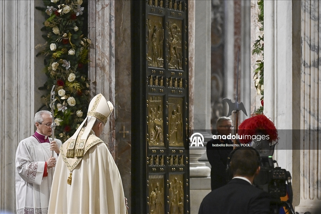 Папа Лев XIV закрыл Святую дверь накануне праздника Богоявления