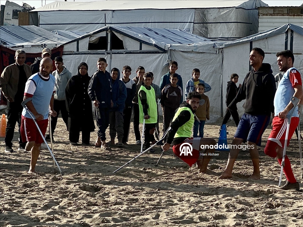 İsrail saldırılarında ailelerini ve uzuvlarını kaybeden Filistinliler için etkinlik düzenlendi
