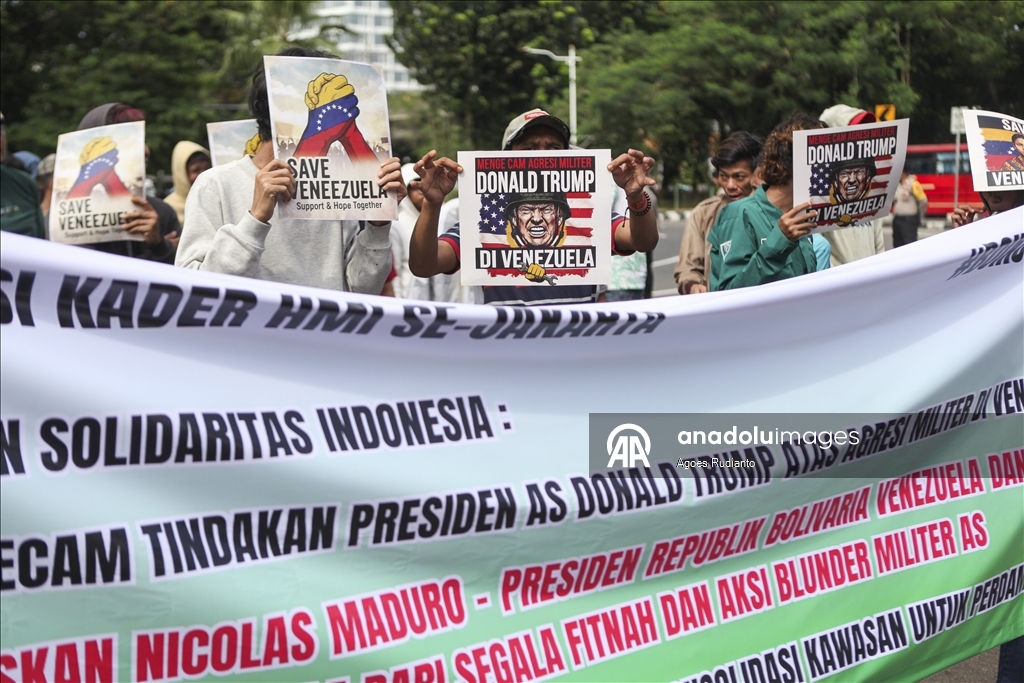 Антиамериканская акция протеста в Джакарте