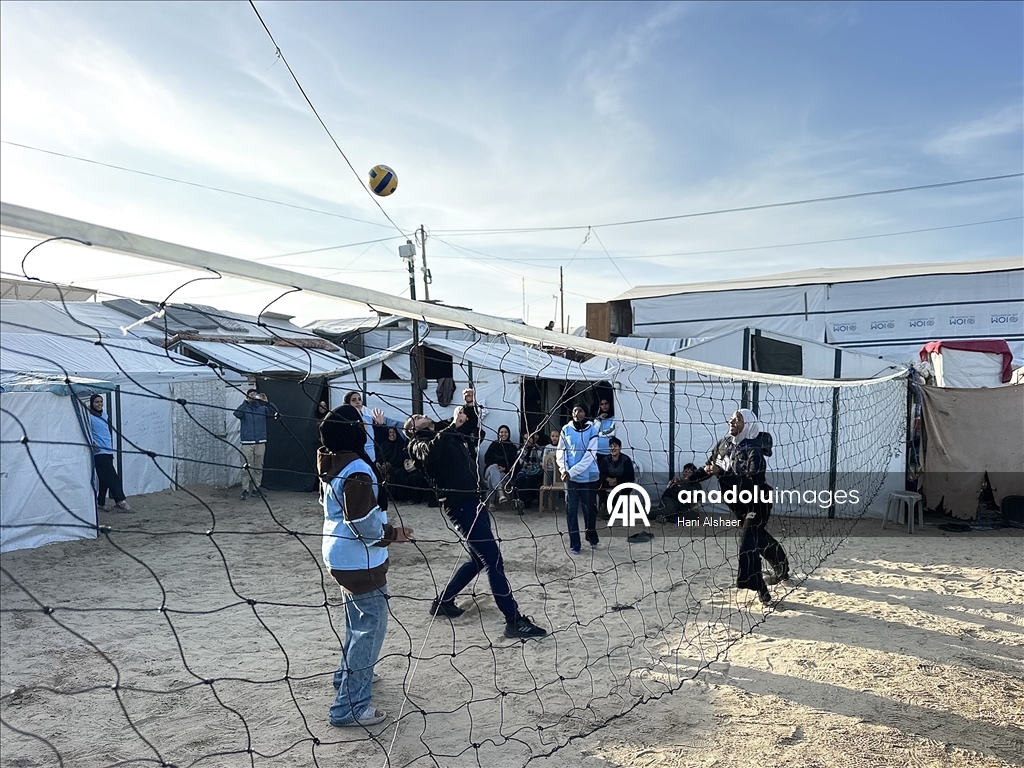 İsrail saldırılarında ailelerini ve uzuvlarını kaybeden Filistinliler için etkinlik düzenlendi