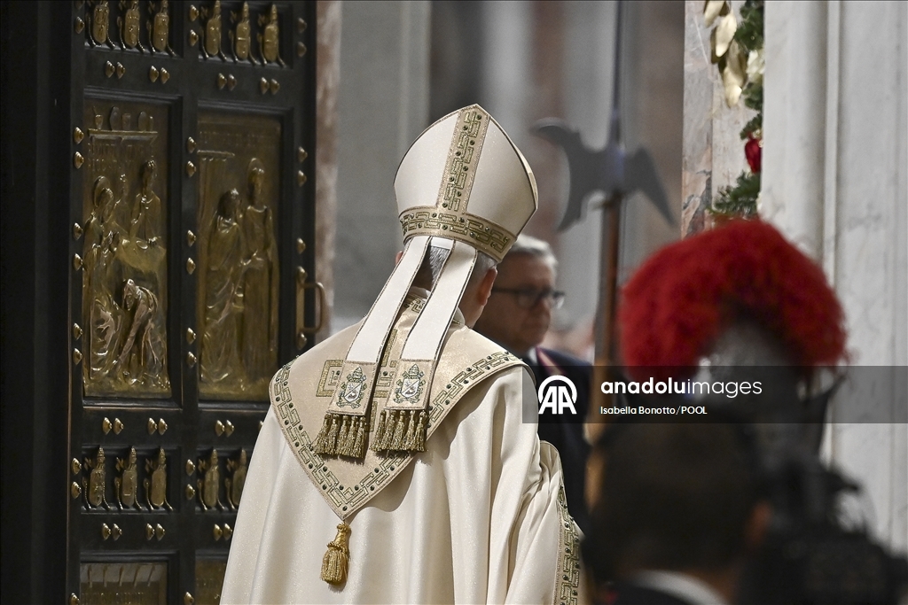 Папа Лев XIV закрыл Святую дверь накануне праздника Богоявления