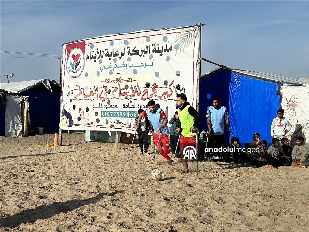 İsrail saldırılarında ailelerini ve uzuvlarını kaybeden Filistinliler için etkinlik düzenlendi