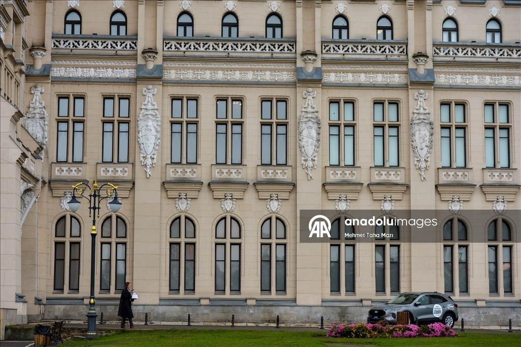 Romanya’nın kültür ve inanç merkezi Yaş, tarihi yapılarıyla öne çıkıyor