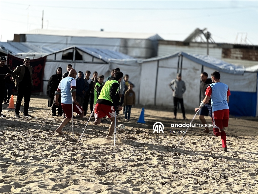 İsrail saldırılarında ailelerini ve uzuvlarını kaybeden Filistinliler için etkinlik düzenlendi