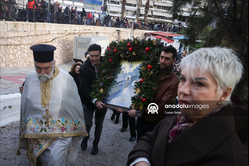 В греческом Пирее празднуют Богоявление