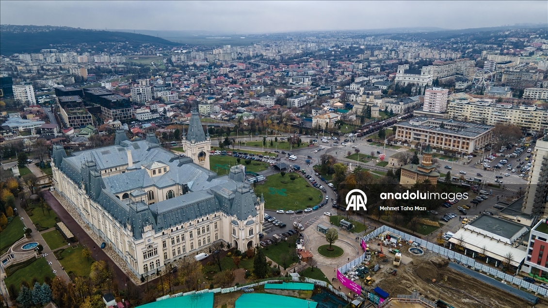 Romanya’nın kültür ve inanç merkezi Yaş, tarihi yapılarıyla öne çıkıyor