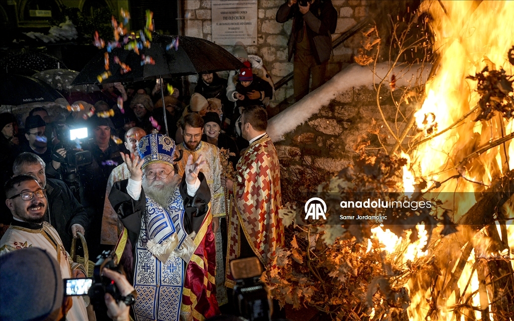 Pravoslavni vjernici u regiji paljenjem badnjaka i molitvama dočekuju Božić