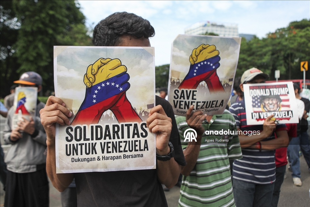 Антиамериканская акция протеста в Джакарте