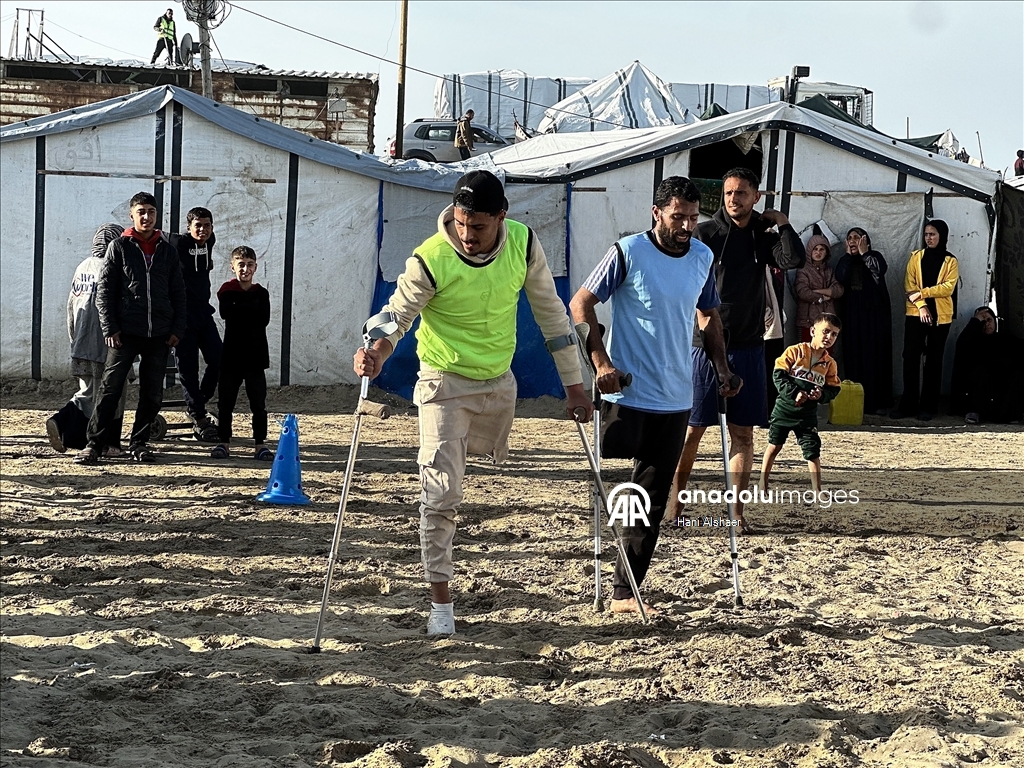 İsrail saldırılarında ailelerini ve uzuvlarını kaybeden Filistinliler için etkinlik düzenlendi