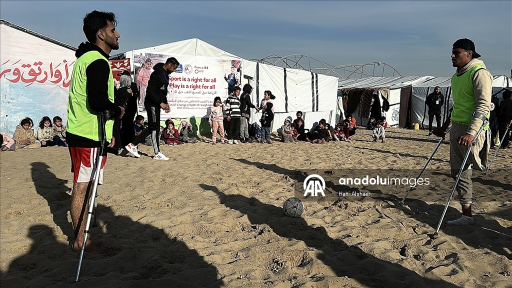 İsrail saldırılarında ailelerini ve uzuvlarını kaybeden Filistinliler için etkinlik düzenlendi