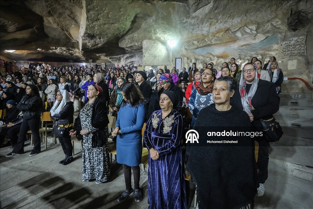 قداس عيد الميلاد في دير القديس سمعان الخراز