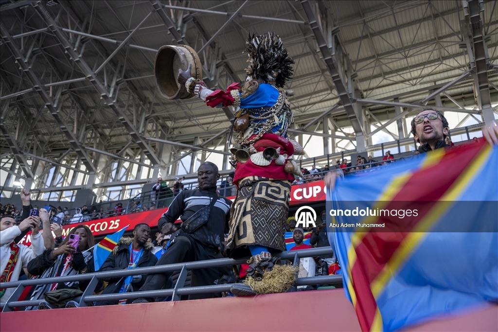 جماهير مغربية تشارك الجزائريين فرحة التأهل لربع نهائي كأس إفريقيا