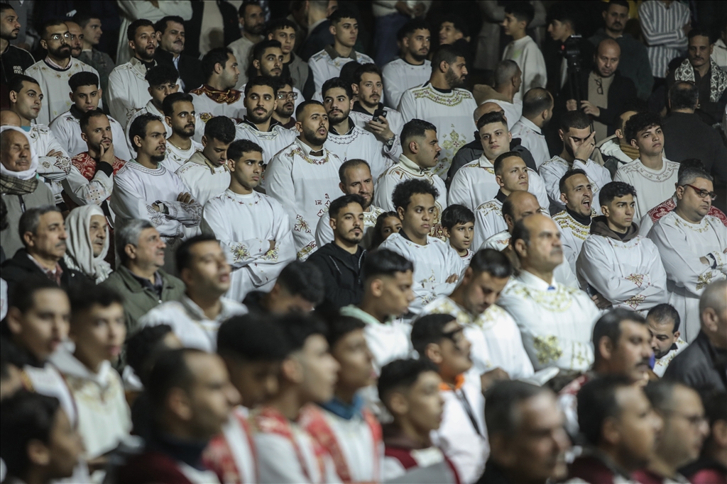 قداس عيد الميلاد في دير القديس سمعان الخراز