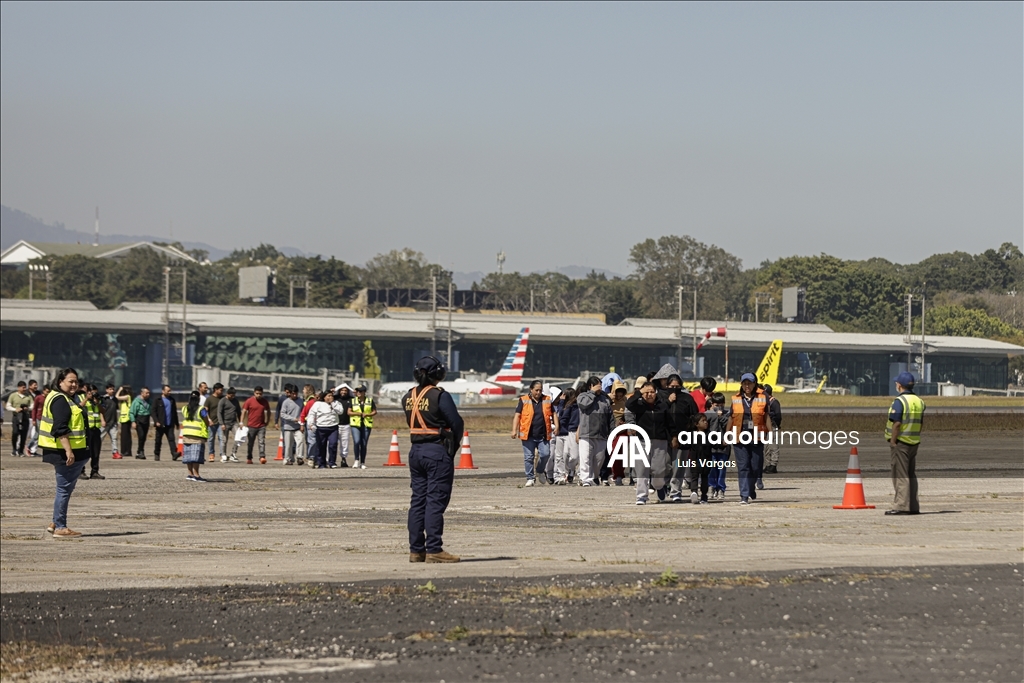 Депортированные из США мигранты вернулись в Гватемалу