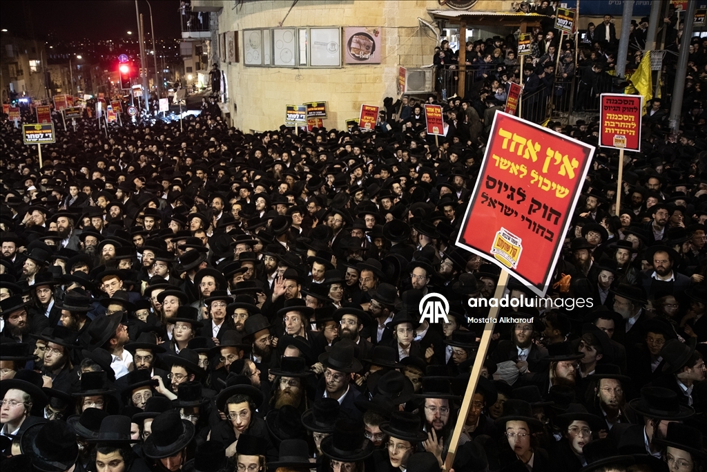 В Иерусалиме во время антивоенной акции протеста харедим автобус въехал в толпу, есть погибший