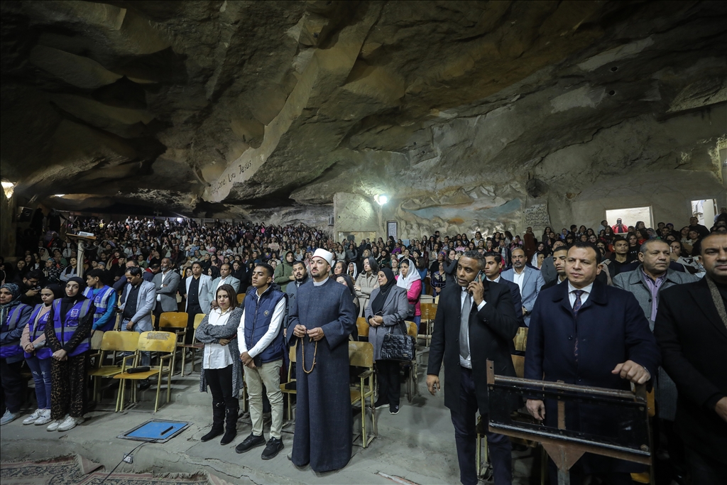قداس عيد الميلاد في دير القديس سمعان الخراز