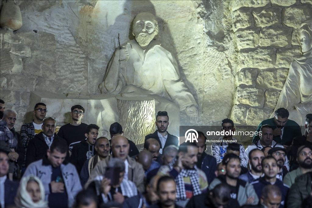 قداس عيد الميلاد في دير القديس سمعان الخراز