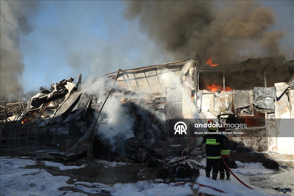 На фабрике по производству картофельных чипсов на дороге Эрбиль-Пирмам на севере Ирака произошел крупный пожар