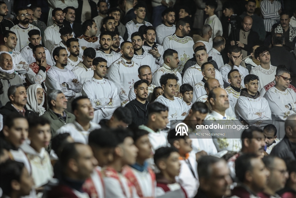 قداس عيد الميلاد في دير القديس سمعان الخراز