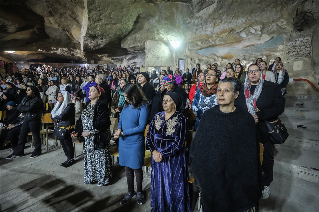 قداس عيد الميلاد في دير القديس سمعان الخراز