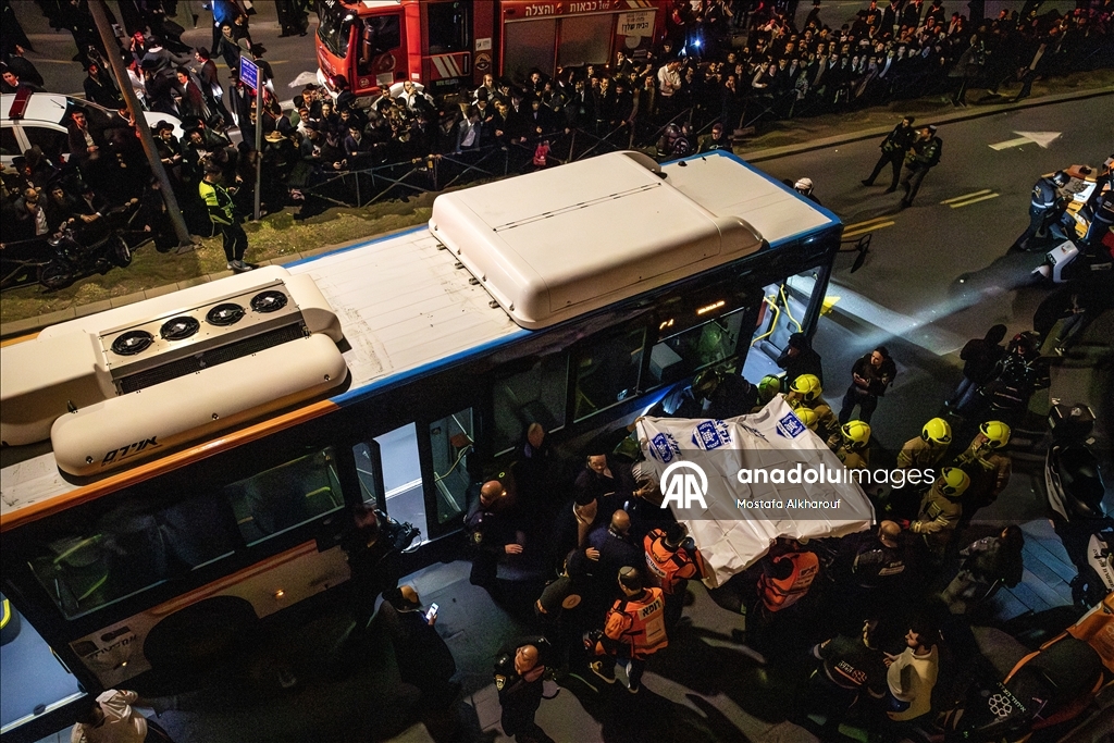 В Иерусалиме во время антивоенной акции протеста харедим автобус въехал в толпу, есть погибший