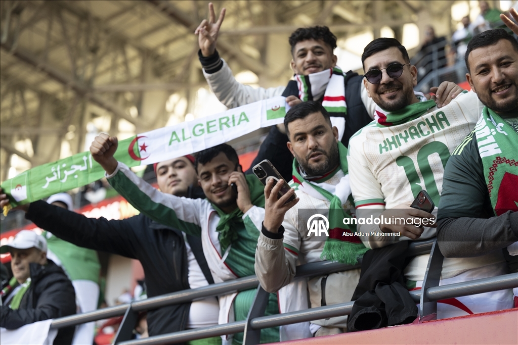 جماهير مغربية تشارك الجزائريين فرحة التأهل لربع نهائي كأس إفريقيا