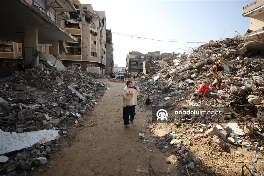 Palestinian student seeks scholarship after excelling academically despite difficult conditions in Gaza