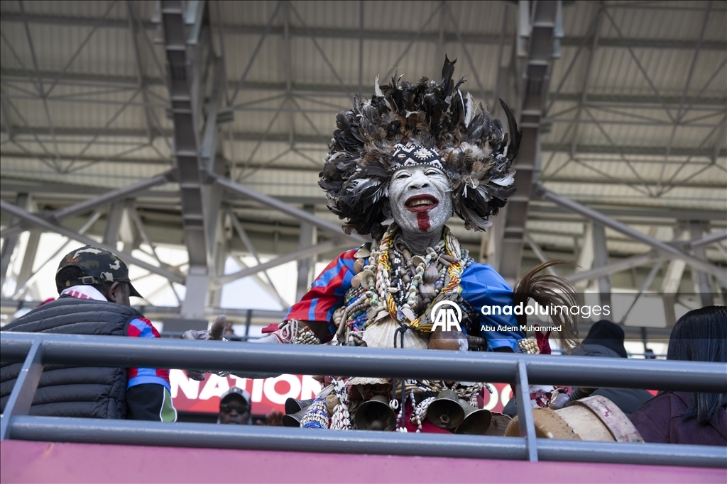 جماهير مغربية تشارك الجزائريين فرحة التأهل لربع نهائي كأس إفريقيا