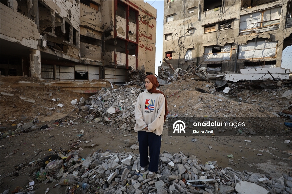 Palestinian student seeks scholarship after excelling academically despite difficult conditions in Gaza