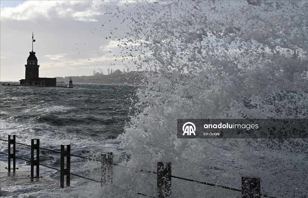 Effects of the storm continue in Istanbul