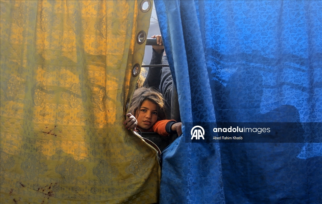 В Газе организована раздача горячей пищи для перемещенных лиц