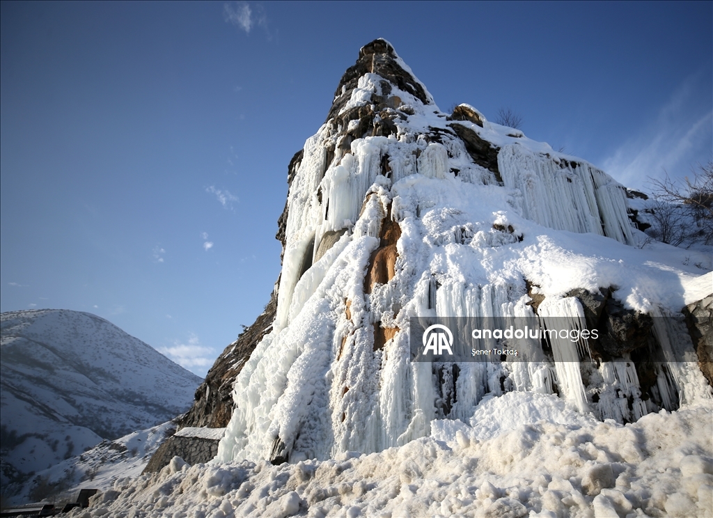 “Deliklitas” rocks in Turkiye's Bitlis is covered with icicles
