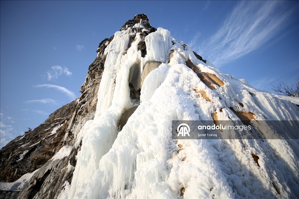 “Deliklitas” rocks in Turkiye's Bitlis is covered with icicles