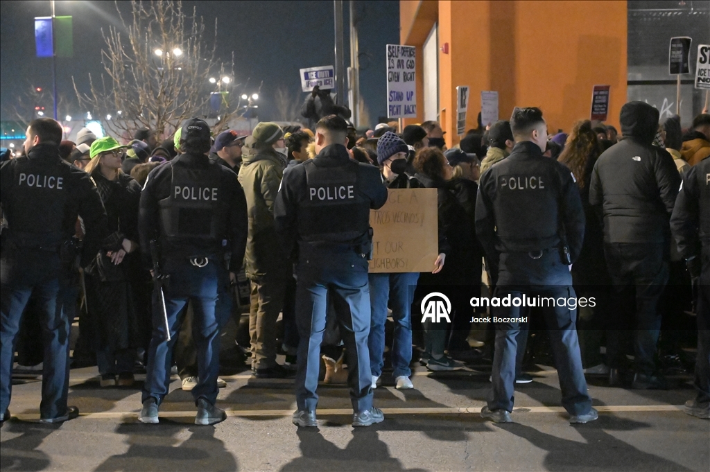ICE polisi tarafından öldürülen ABD vatandaşı için Chicago’da anma etkinliği düzenlendi