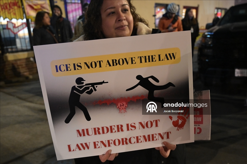 ICE polisi tarafından öldürülen ABD vatandaşı için Chicago’da anma etkinliği düzenlendi