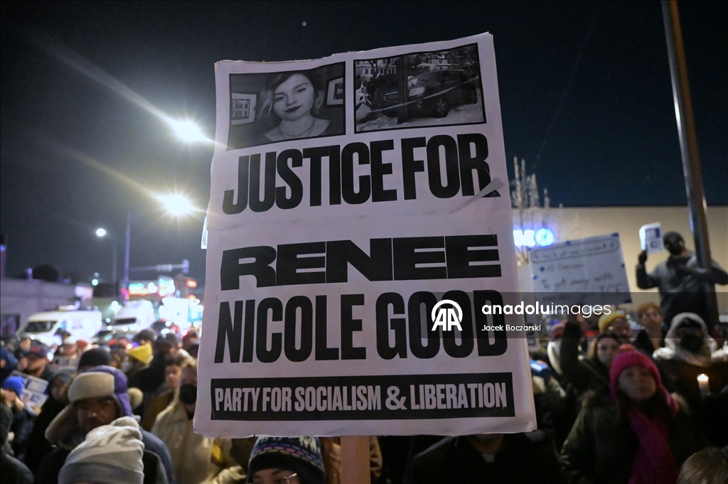 ICE polisi tarafından öldürülen ABD vatandaşı için Chicago’da anma etkinliği düzenlendi