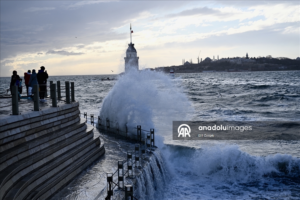 Effects of the storm continue in Istanbul