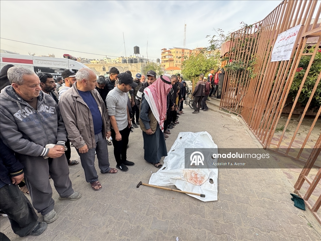 İsrail, ateşkese rağmen, Gazze'de saldırılarını sürdürüyor