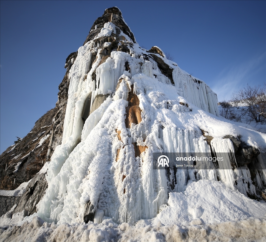 “Deliklitas” rocks in Turkiye's Bitlis is covered with icicles