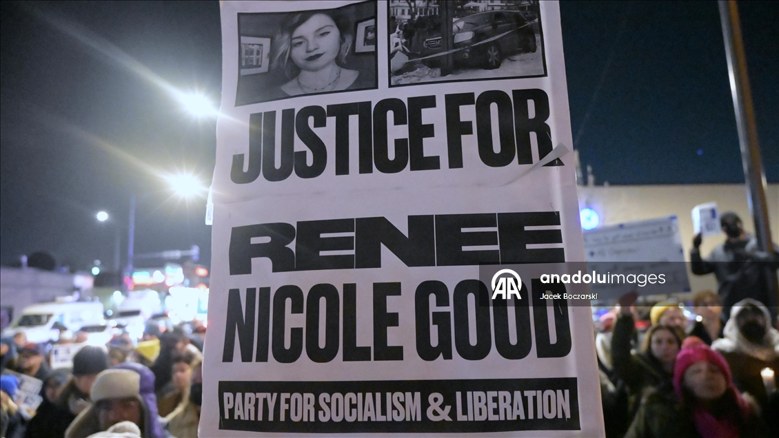 ICE polisi tarafından öldürülen ABD vatandaşı için Chicago’da anma etkinliği düzenlendi