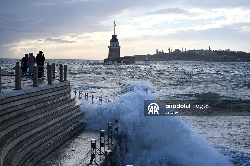Effects of the storm continue in Istanbul