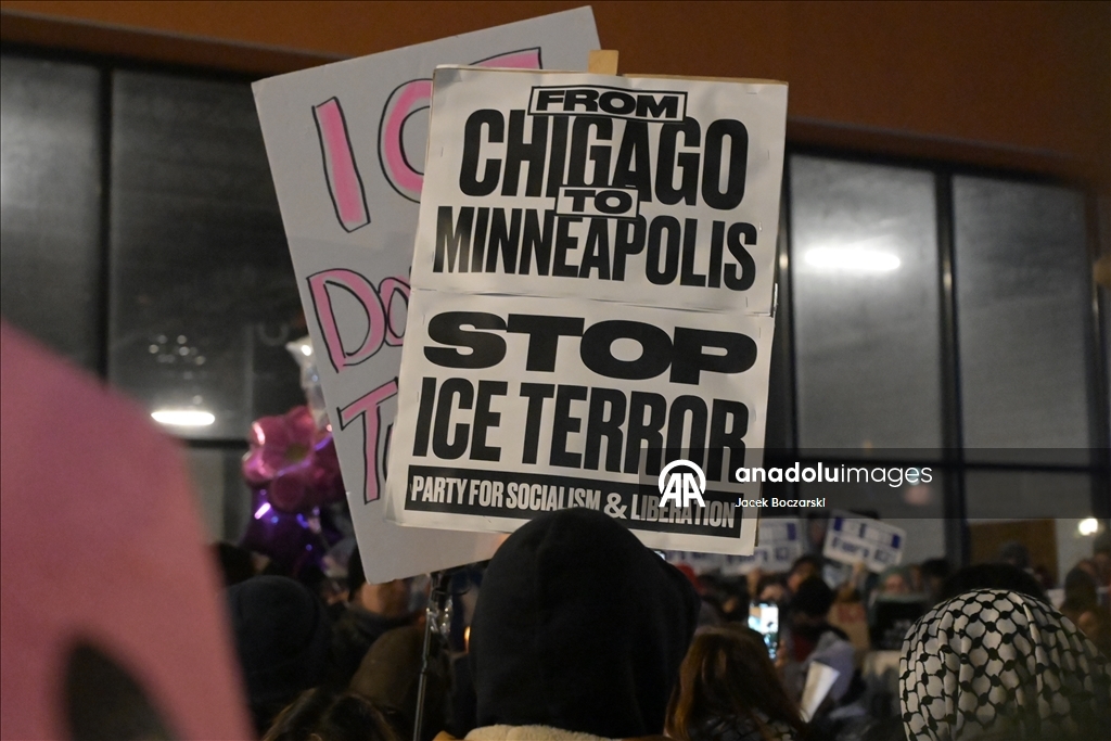 ICE polisi tarafından öldürülen ABD vatandaşı için Chicago’da anma etkinliği düzenlendi